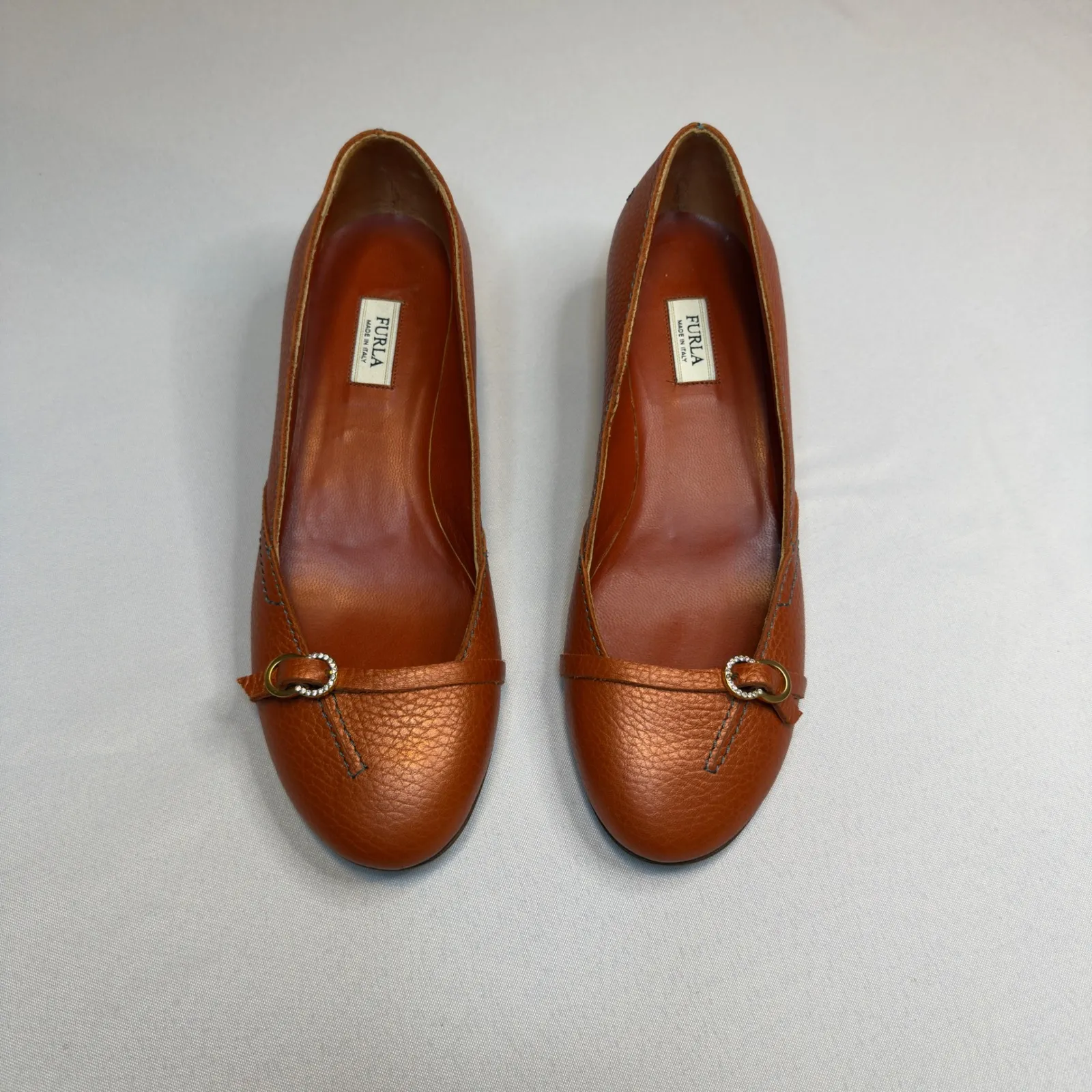 Furla Pumps NEW Italian Leather Kitten Heel Buckle Detail Pointed Toe Shoe Sz 37 - Image 3