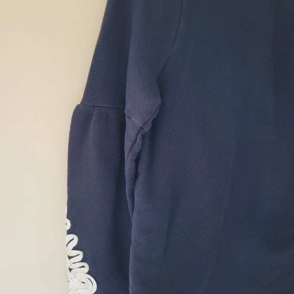 Crown & Ivy Navy Puff Sleeve Sweatshirt with White Ribbon Detail - Image 6