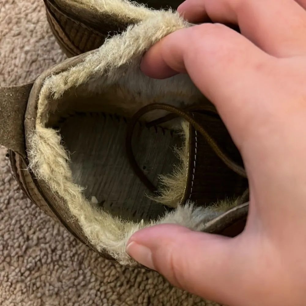 Merrell classic sherpa shoes 7.5 - Image 8