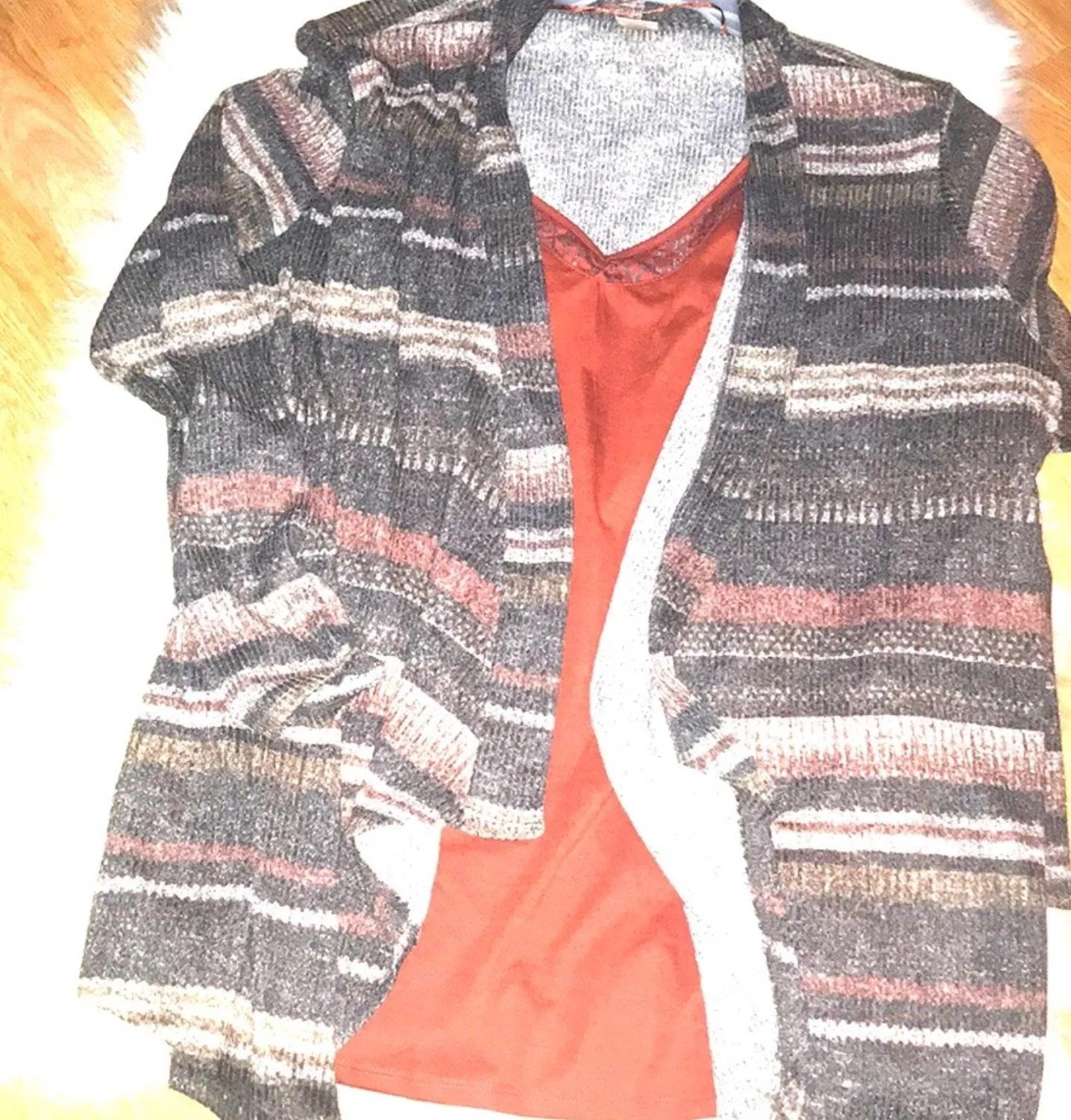 Faded Glory NWOT  Cardigan Combo Top W Necklace - Image 5
