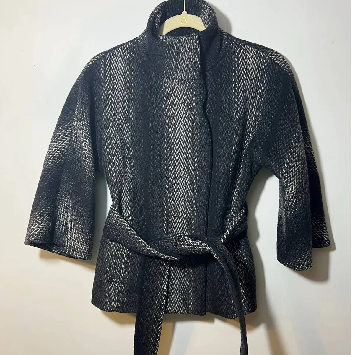 Shoshanna Kimono Style Wool Short Coat Ombre Black White Women’s Sz 2 - Image 2