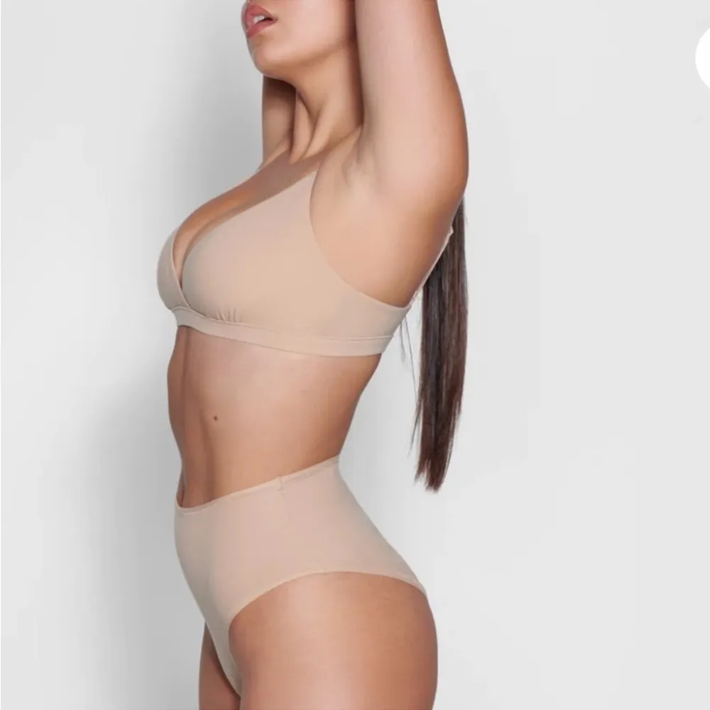 SKIMS‎ FITS EVERYBODY CROSSOVER BRALETTE Color Mica Clay Size S NWT - Image 4