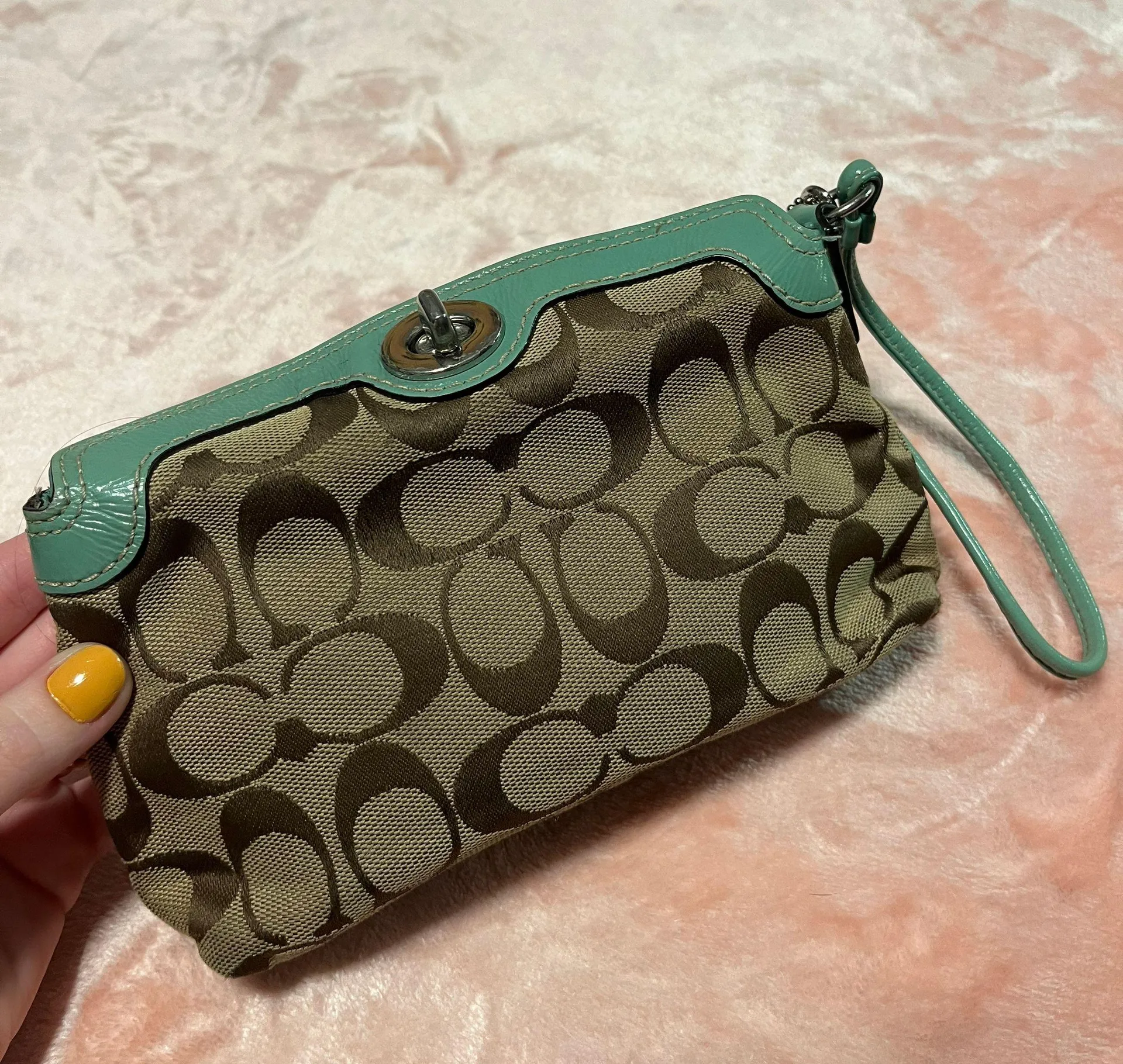 Coach Wristet - Image 2