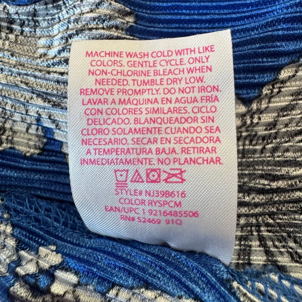 No Boundaries Royal Blue, Black & White Floral Print Accordion Pleat Shorts - Image 8