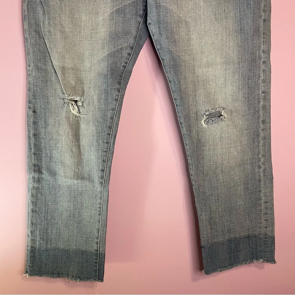 Pilcro and the Letterpress Anthro Pilcro Em Relaxed Cropped Distressed Frayed Jeans Light Denim Size 32 - Image 13