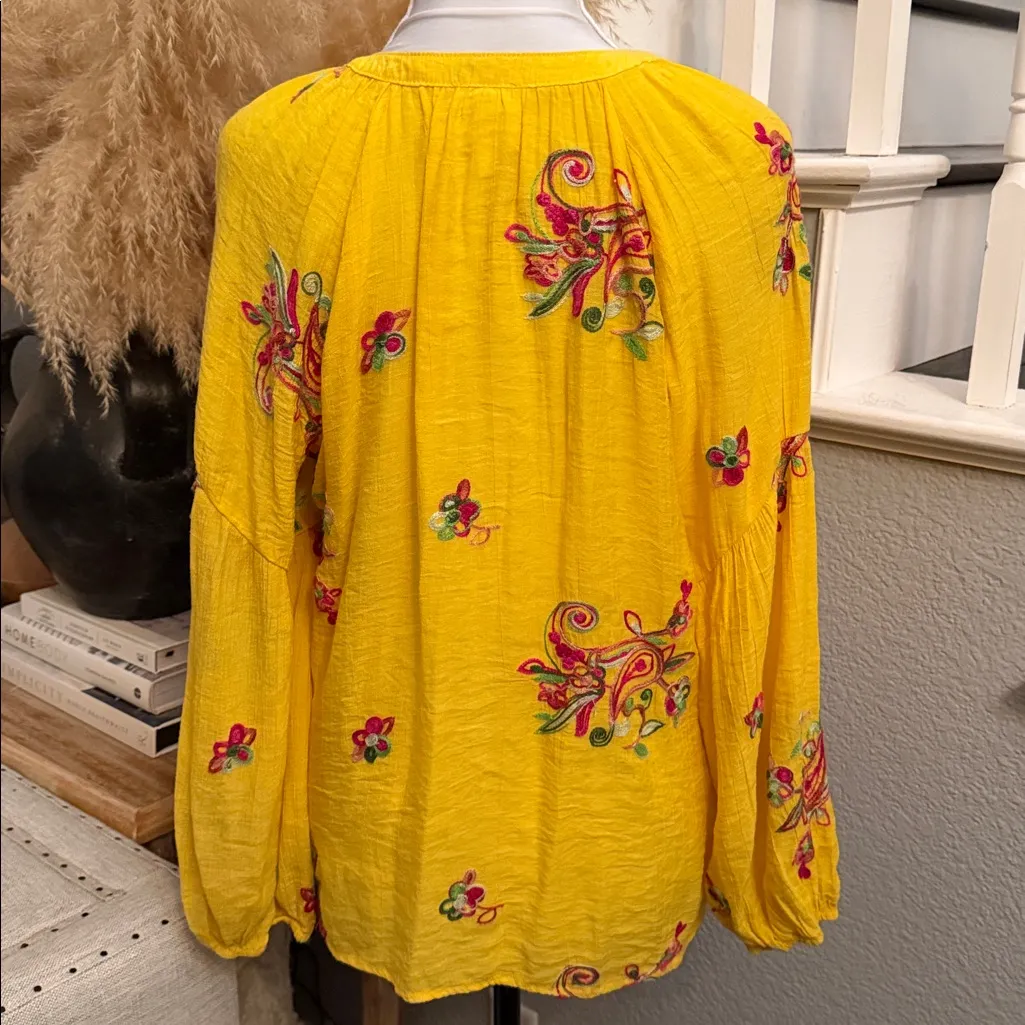 Anthropologie Fig & Flower Yellow Embroidered Floral Long Sleeve Top Size Medium - Image 5