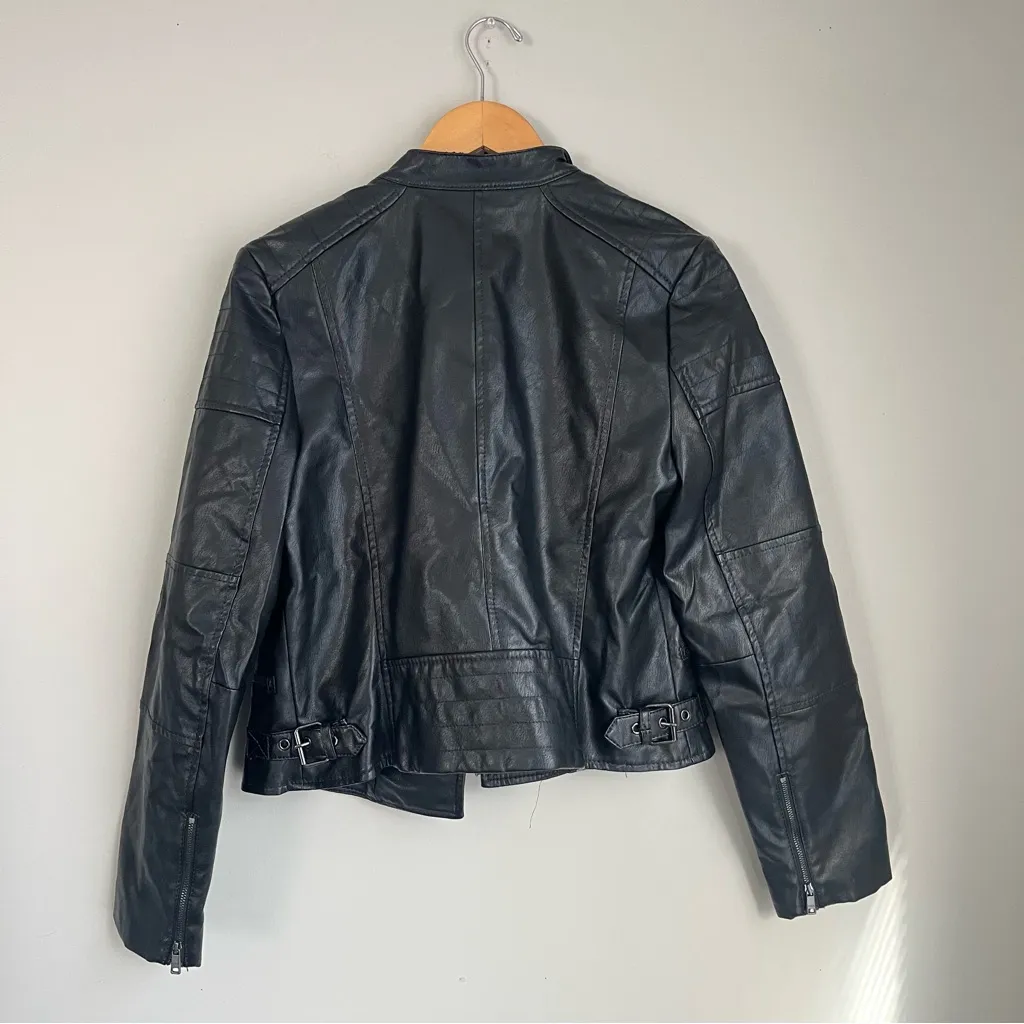 Banana Republic Black Vegan Leather Moto
Jacket Size Medium - Image 3