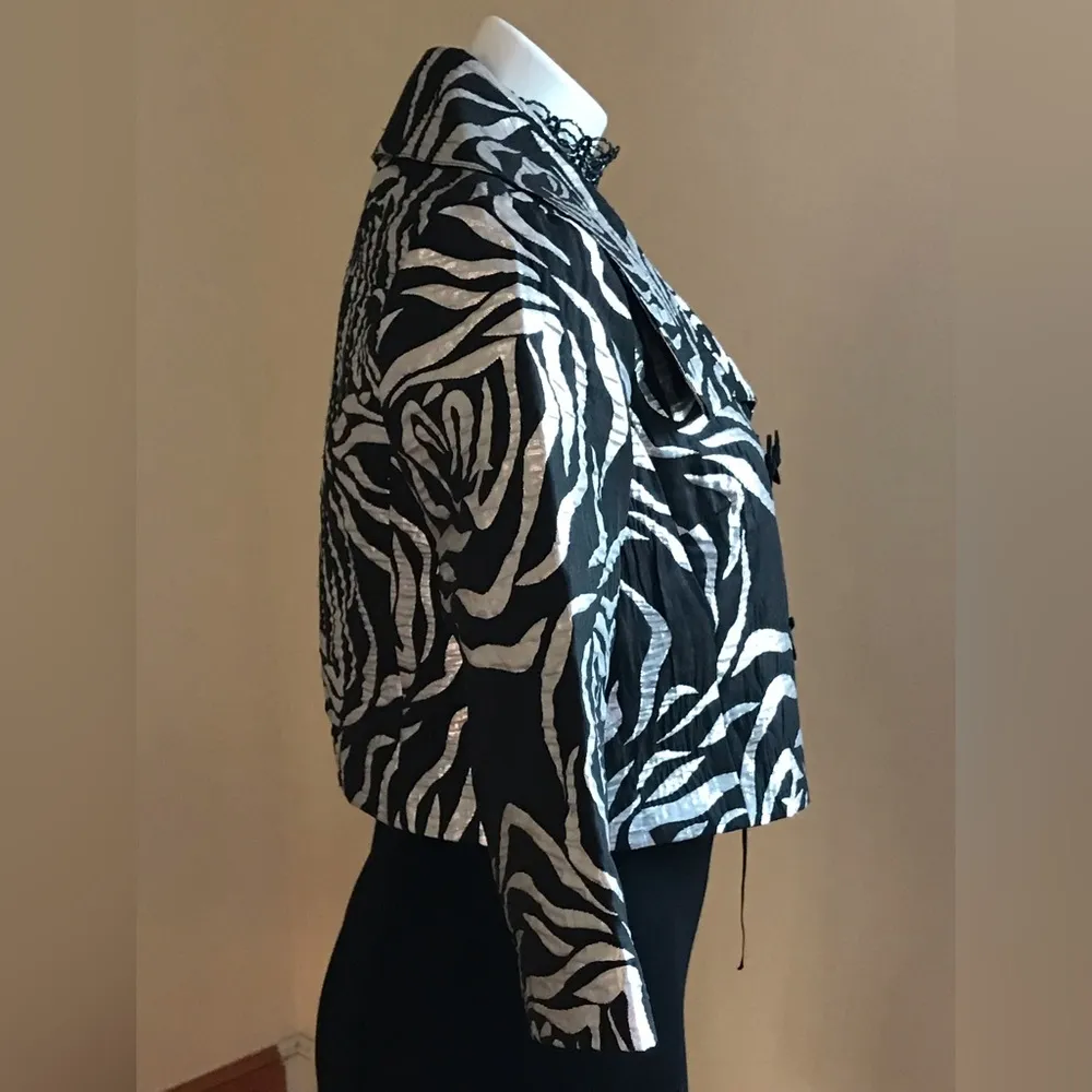 V Cristina Beautiful Black metallicjJacket  4 BL Buttons. ShortWide Sleeves SZ M - Image 4