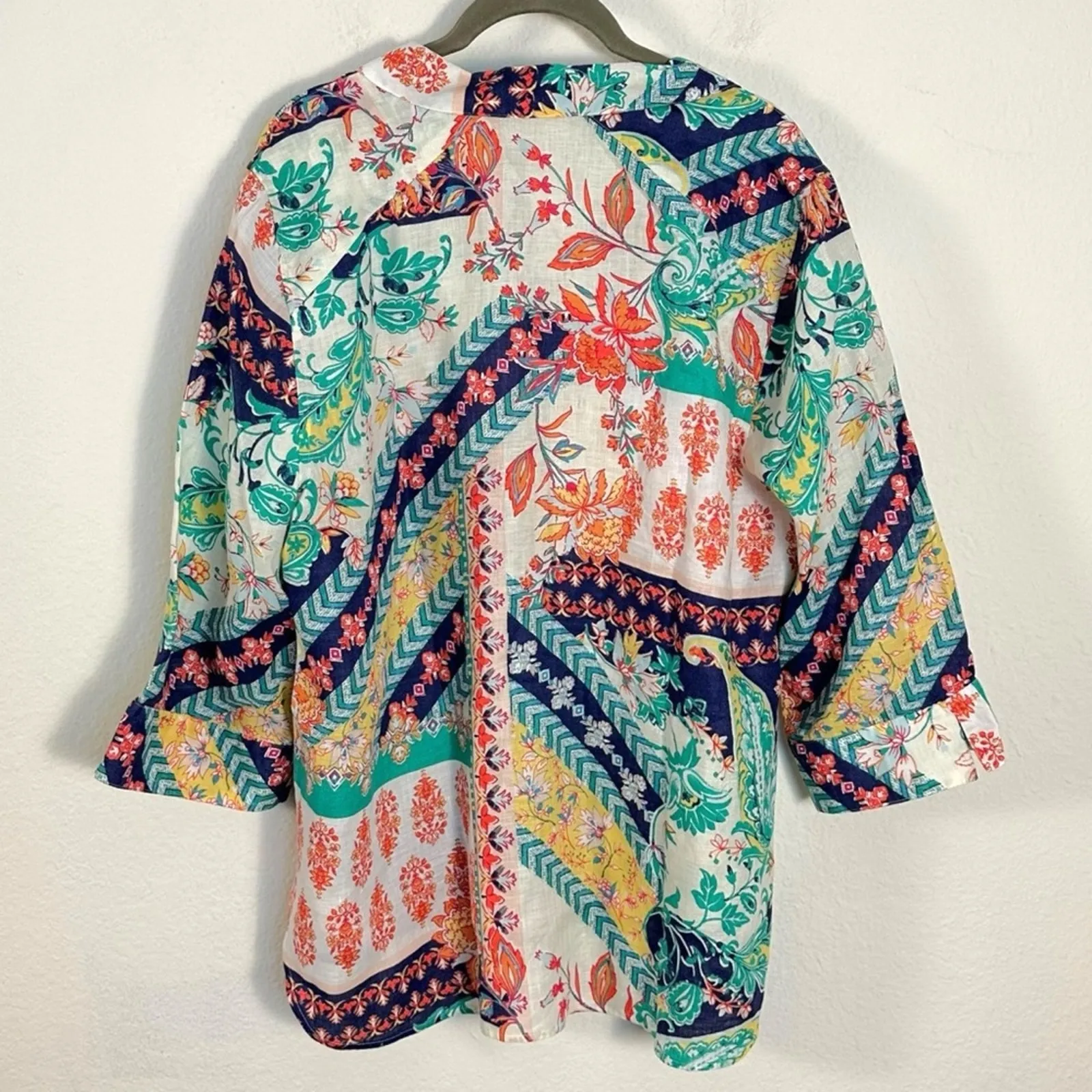 Chico’s Bohemian No Iron 100% Linen Mixed Print Button Down Shirt XL 16 18 - Image 2