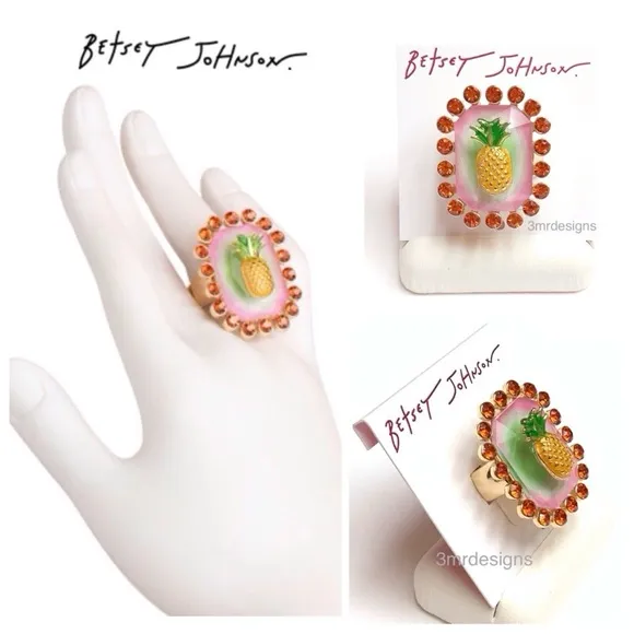 NWT Betsey Johnson BACKYARD PINEAPPLE Gold Tone Emerald Cut CZ Crystals Ring - Image 2