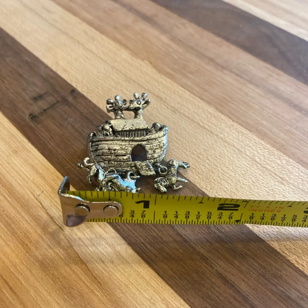 Vintage Biblical Noah’s Ark Pewter Collectible Brooch Pin Silver - Image 4