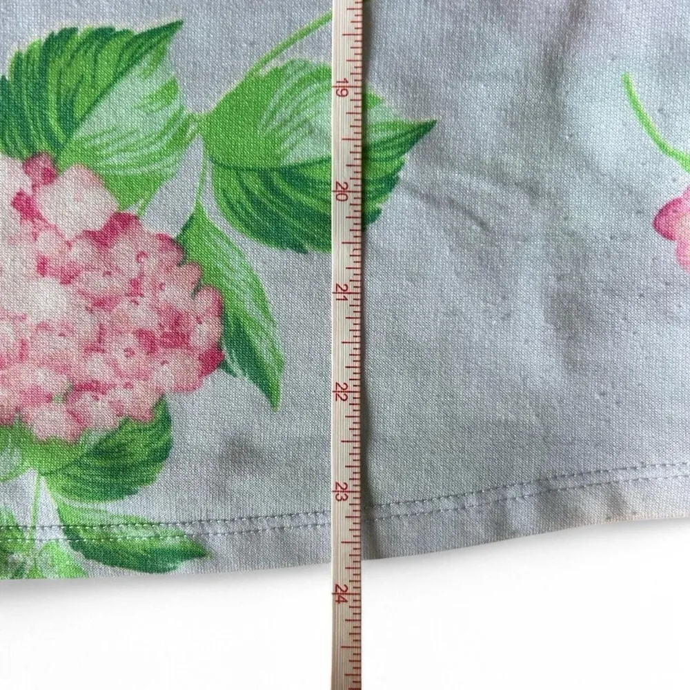 Crown & Ivy Floral Smocked Puff Sleeve T-Shirt (Size Small) - Image 8