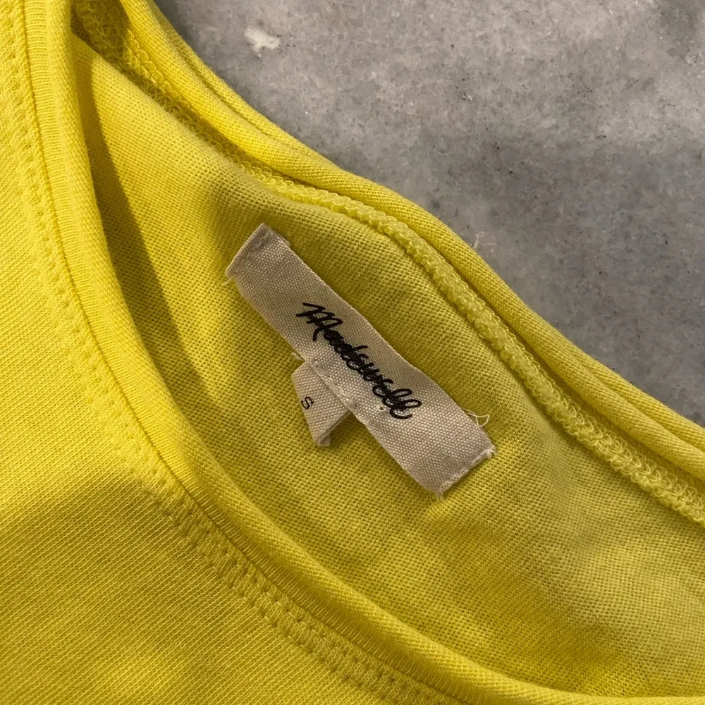 NWOT Madewell Size S Neon Yellow Short Sleeve Crew Split Hem Pocket Tee Shirt - Image 10