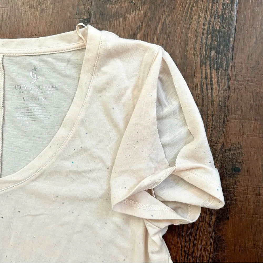 JUICY COUTURE peach glitter shark bite tissue tee, Size M - Image 4