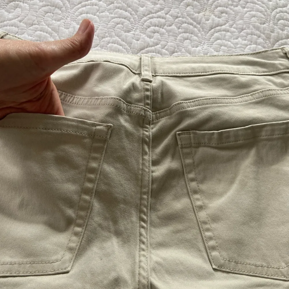 Style & Co Khaki Color Straight Leg Jeans Mid Rise Lightweight Size 10 - Image 9