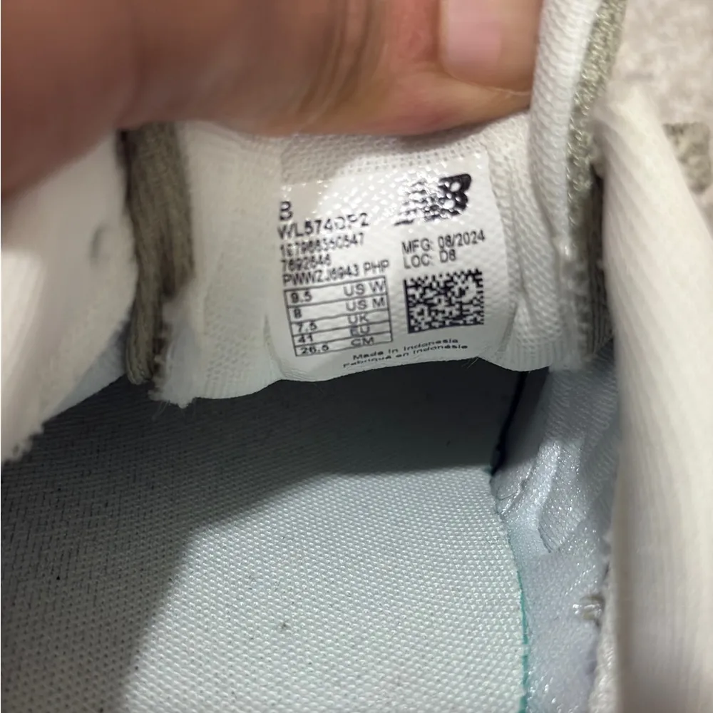 574 Sneakers Size 9.5 - Image 5