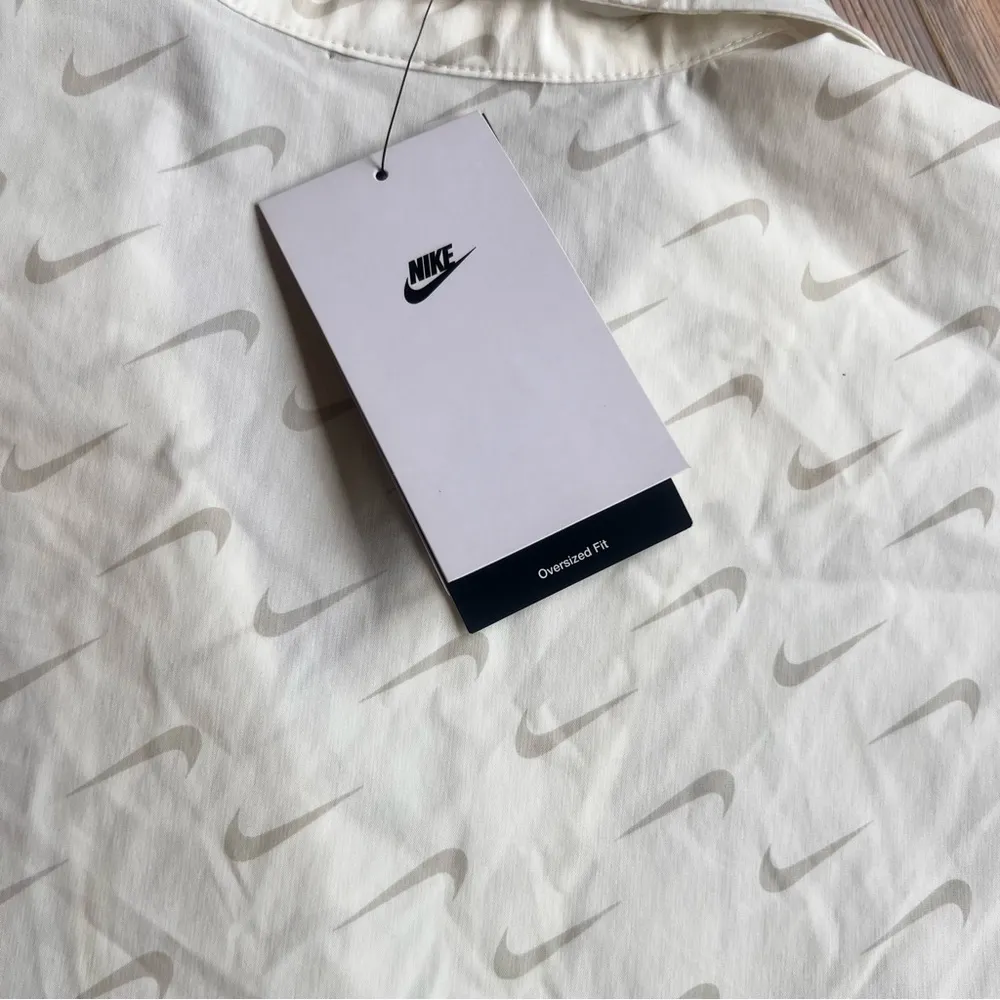 Nike Women's Sportswear Everyday Modern Oversize Button Shirt Size XL SKU#B2476 - Image 8