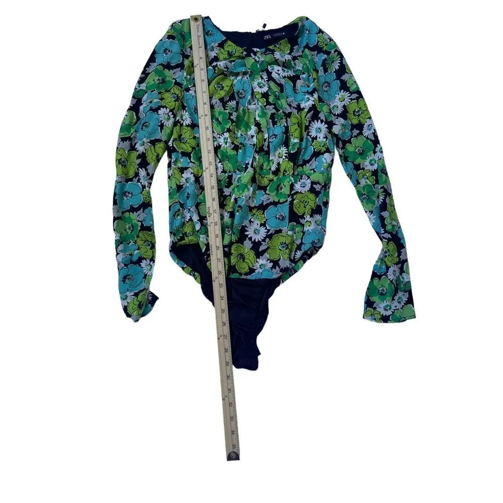 NWOT. Zara Draped Floral Blue Green Long Sleeve Cut Out Bodysuit M - Image 5