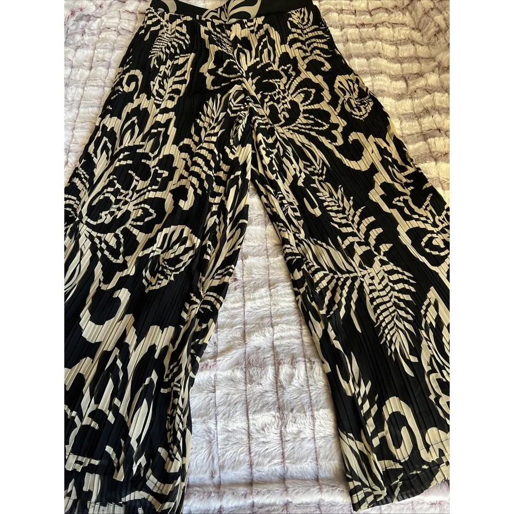 Adrianna Papell Women's Pleated‎ Halter Too and Pant Set Size M - Image 12