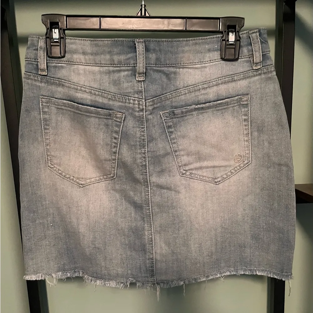 Indigo Rein denim skirt. - Image 2