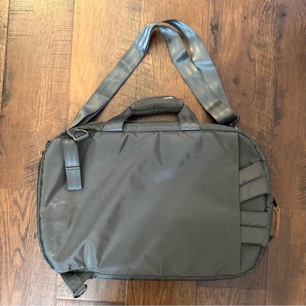 BROOKLYN INDUSTRIES convertible backpack/briefcase, unisex Gray - Image 2