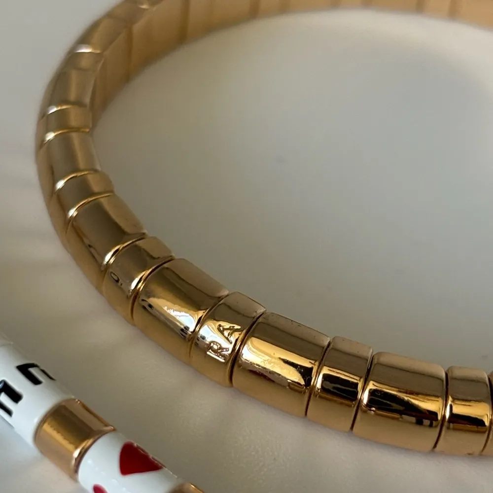 Neither Roxanne Assoulin love set of two bracelets - Image 11