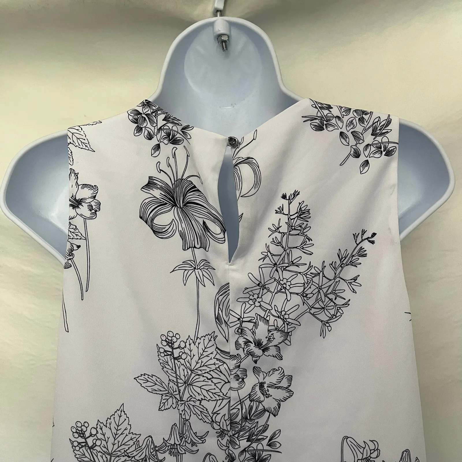 Banana Republic Shift Dress Sz 4P Monochrome Office Botanical Pleated Minimalist - Image 8