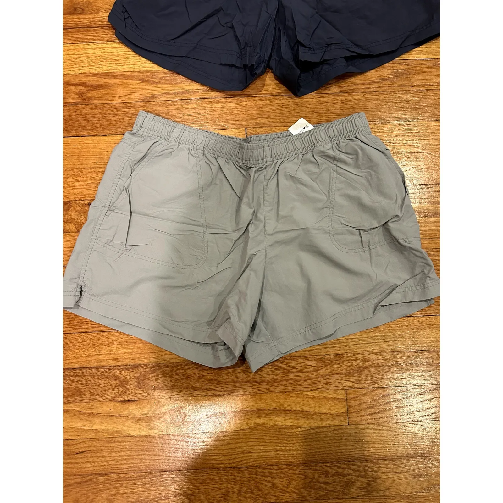 Lot of Three Columbia Women's Nylon Short Size XL Black, Gray, Navy - Image 6