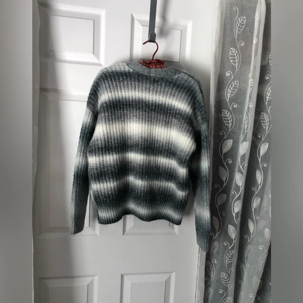 Lucky Brand Striped soft ombre sweater Cardigan buttons up women size M - Image 7