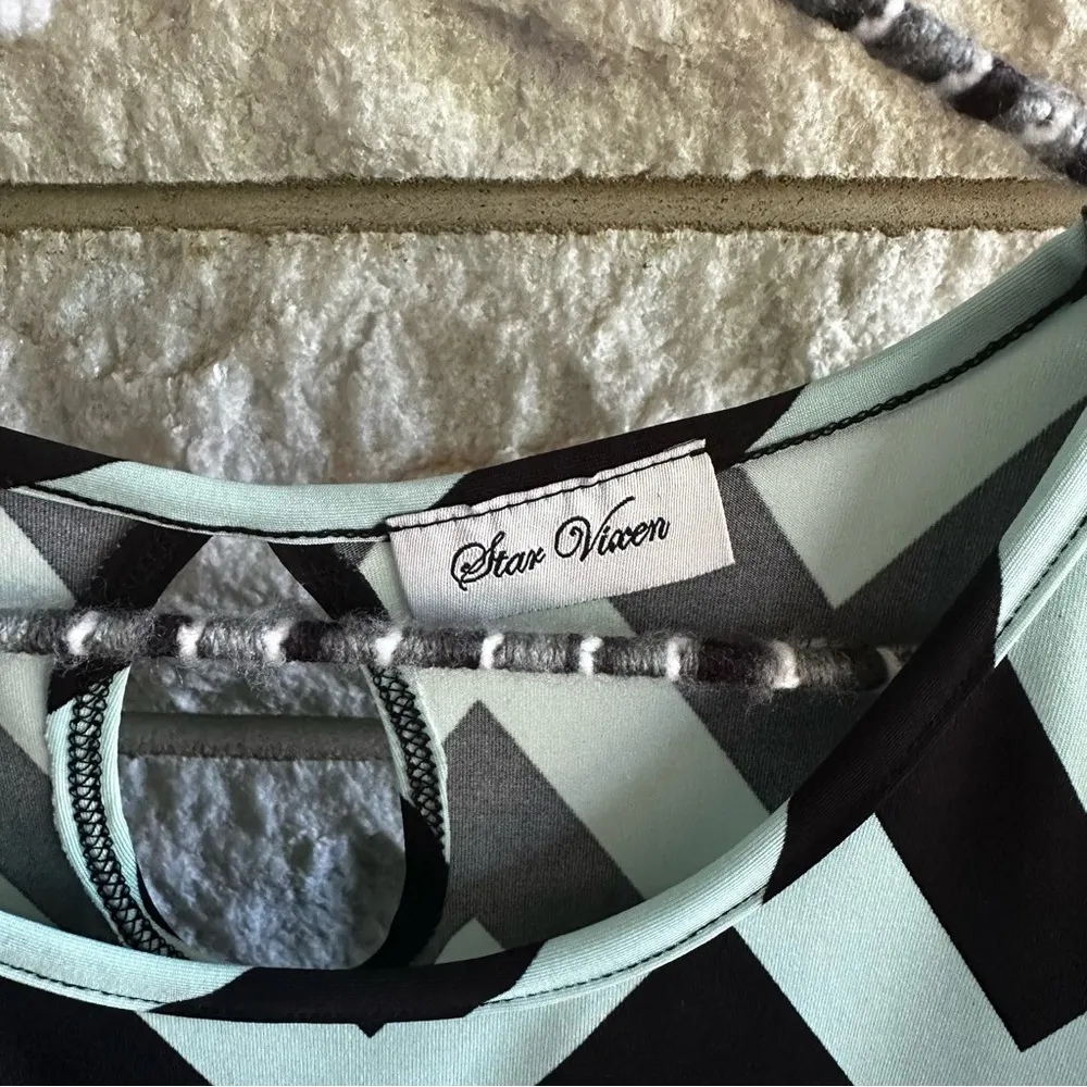 Star Vixen Blue and Black Chevron Blouse Small - Image 2