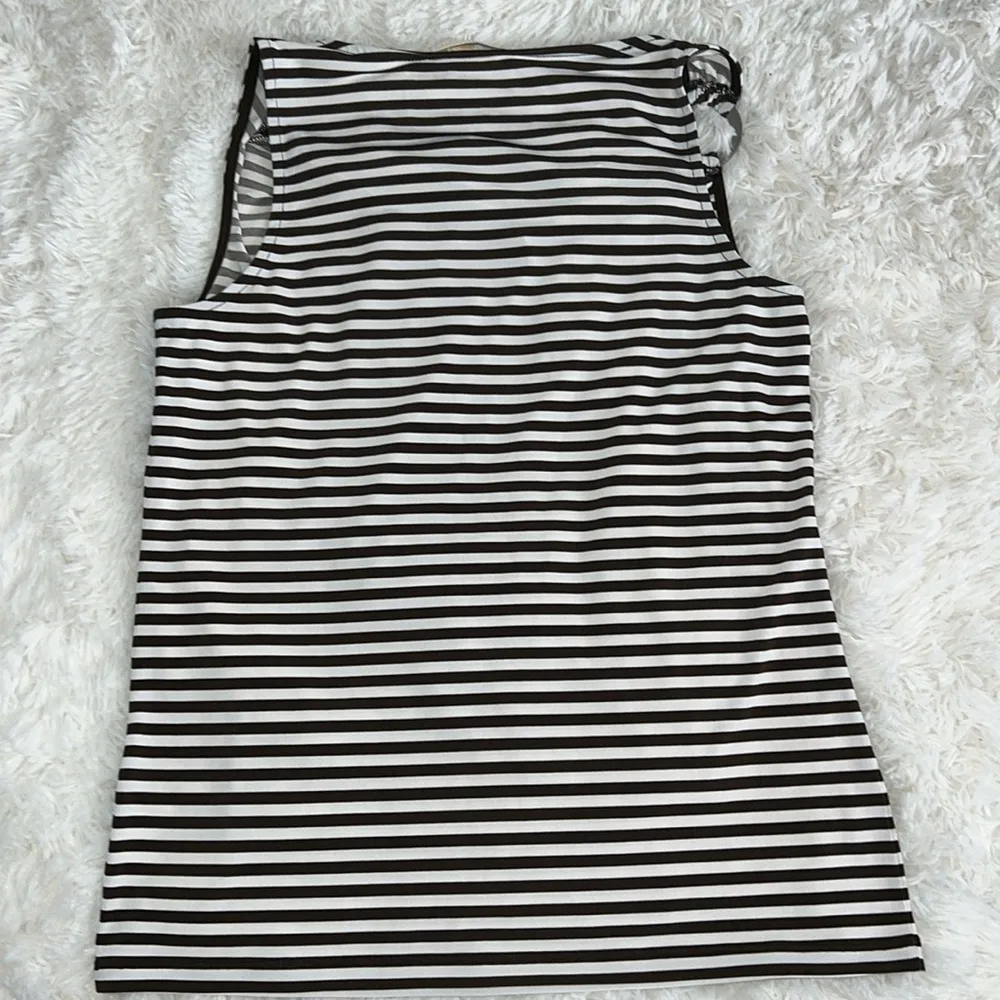 Sleeveless Top Metal Ring Detail Color White & Brown Striped M EUC - Image 5