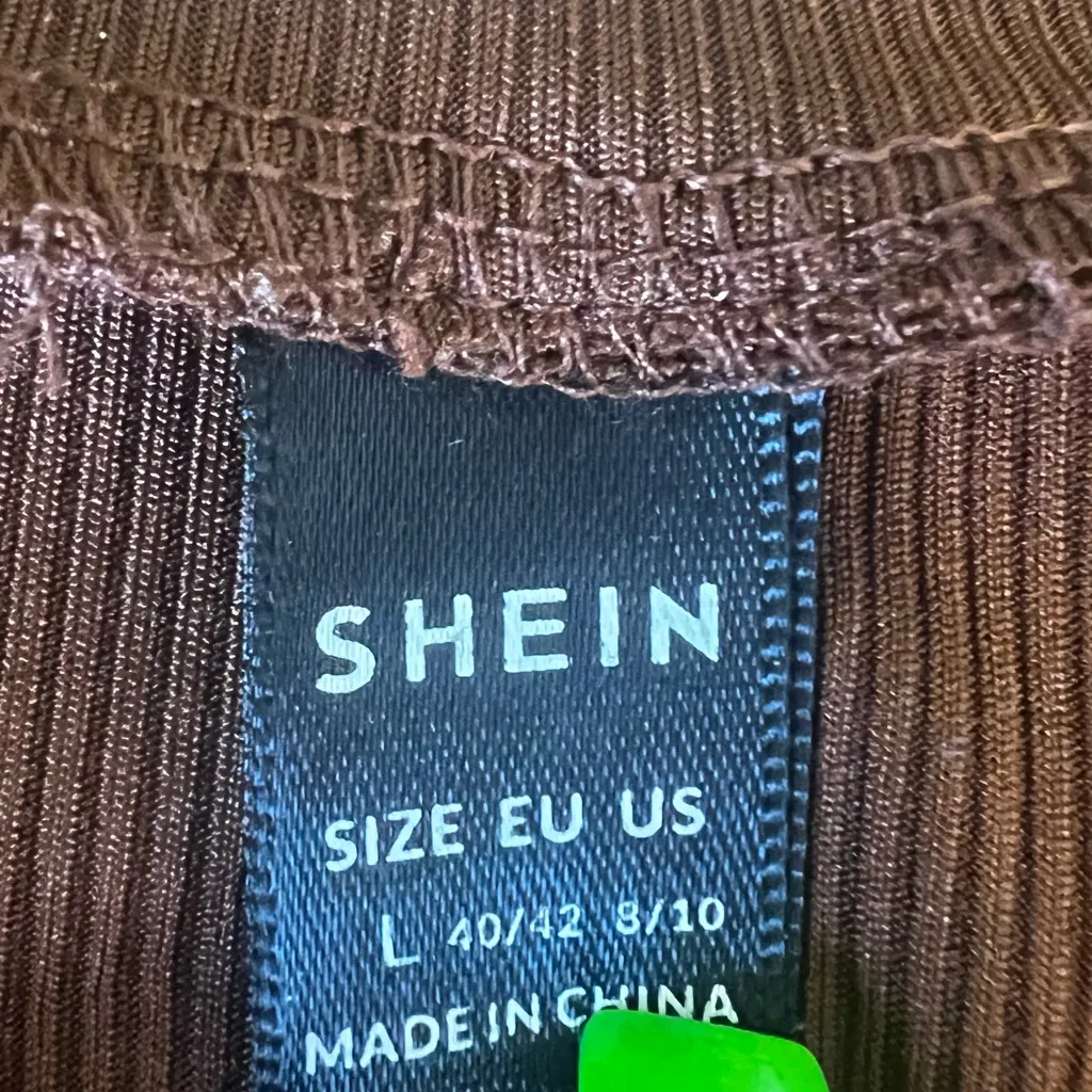 SHEIN Brown V-Neck Short Sleeve Top - Image 6