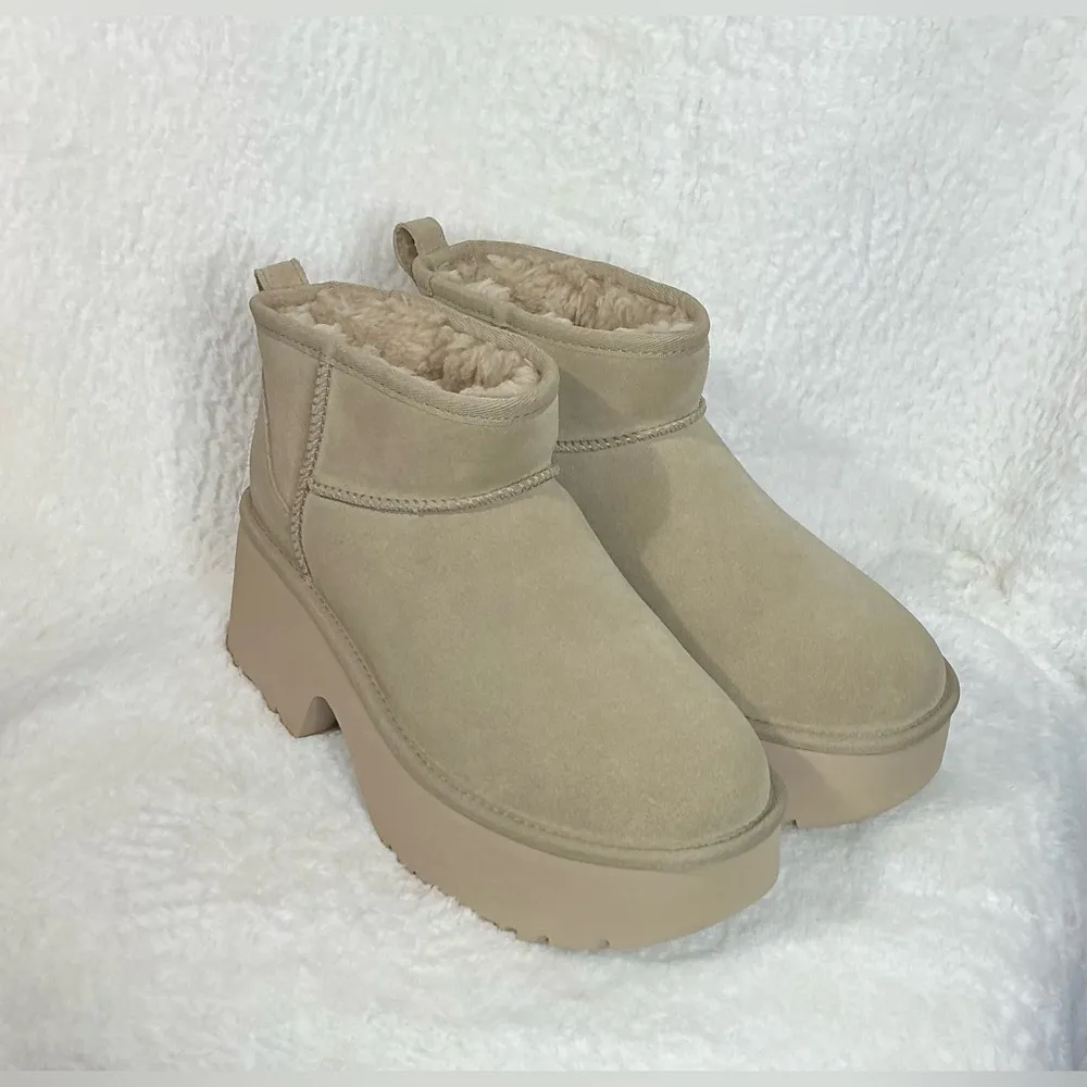 UGG Women's Tan Winter Boots Mini - Image 4