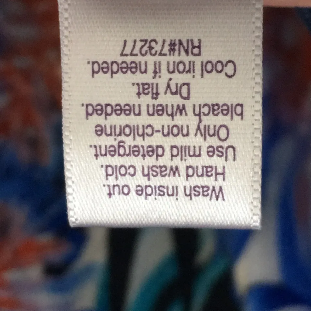 FINAL MARKDOWN Ladies Jennifer Lopez top medium - Image 7