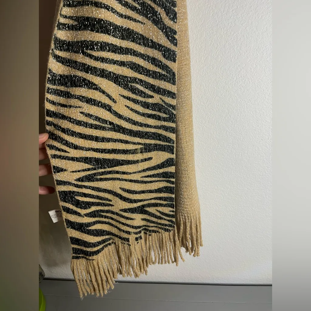 Pier 1 Imports Acrylic Reversible Scarf Beige ZebraPrint Glitter Metallic Fringe Tan - Image 9