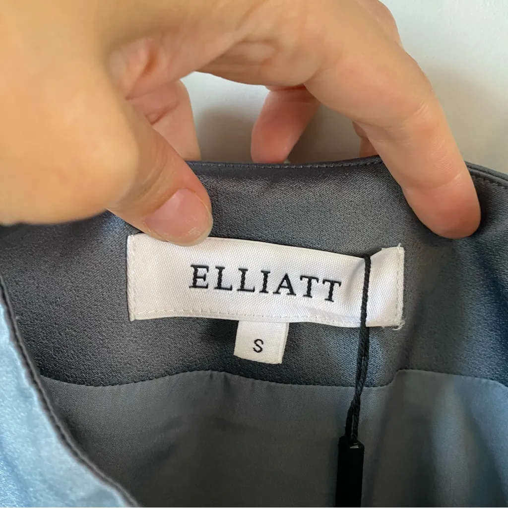 Elliatt‎ Andrea One Shoulder Satin Gown Charcoal Gray S - Image 4