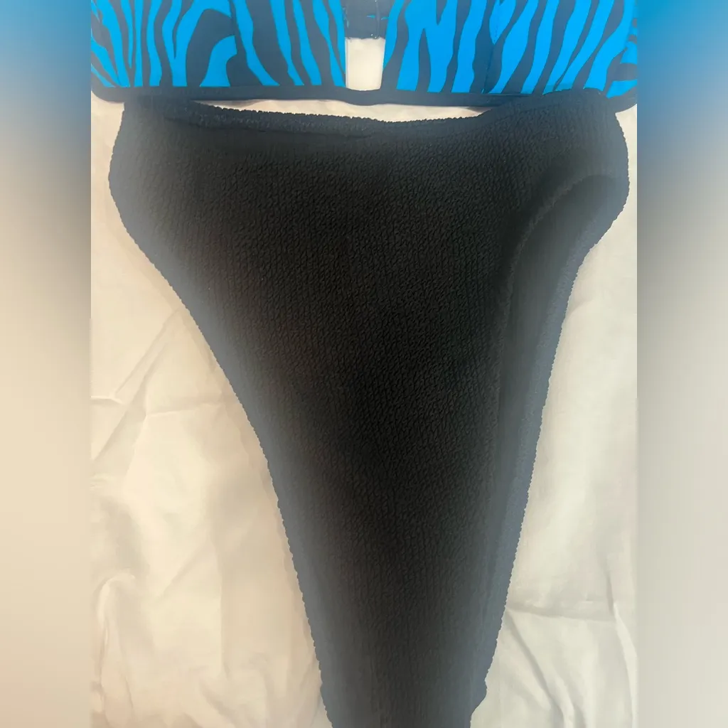 NWOT Victoria's Secret pink brand bikini top, asos bottoms. - Image 3