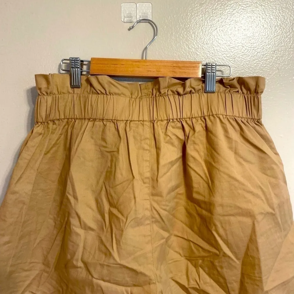 𝅺 Tan High Waisted Shorts - Image 9
