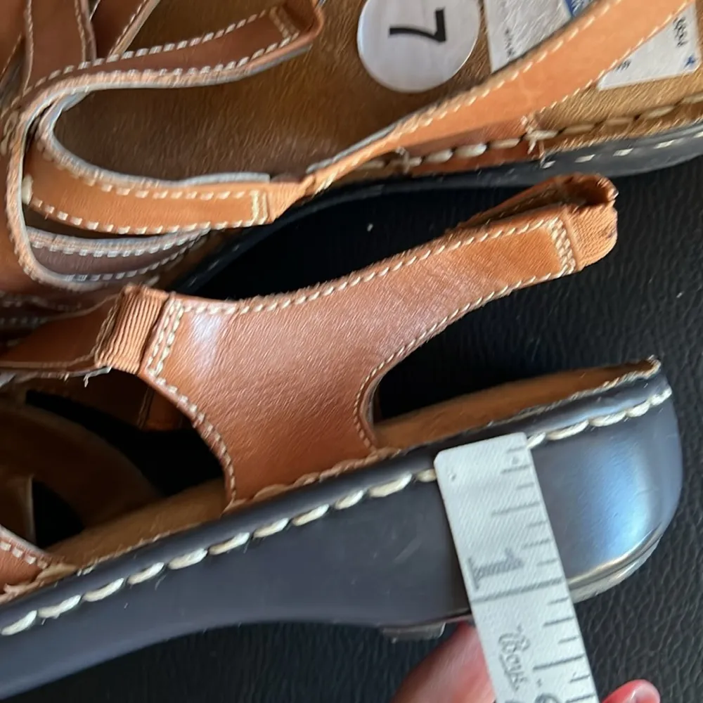 Naturalizer Craft Comfort Sandals, tan leather straps, slip on, size 7, NEW! - Image 12