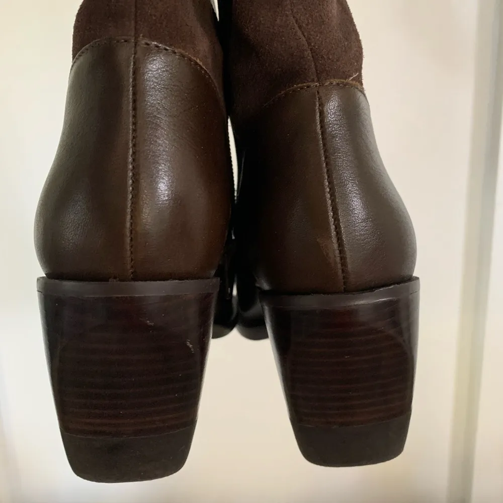 EUC Tall Dark Brown Vegan Suede Leather Western Heeled Boots Sz 7 Sole Society - Image 4