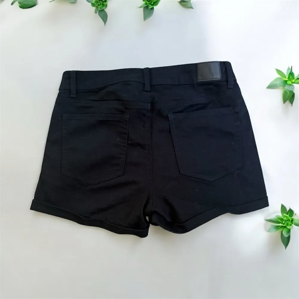 Aero NWT Seriously Stretchy High Rise Midi Shorts Size 12 Black - Image 2