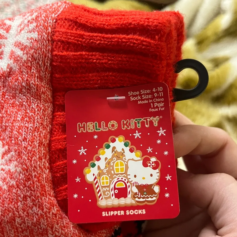 SANRIO Hello Kitty Cozy Slipper Socks Set - Image 4
