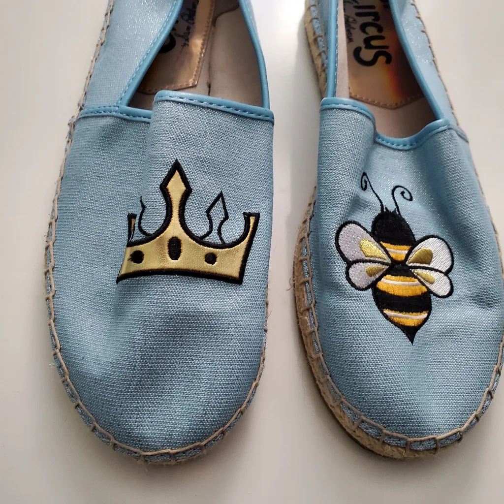 Circus by Sam Edelman Sparkly Blue Embroidered Queen Bee Canvas Slip-On Shoes - Image 2