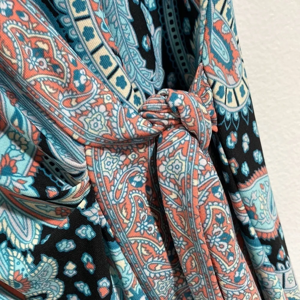 BCBGmaxazria wrap dress paisley print Adele style 3/4 sleeve gently worn‎ - Image 5