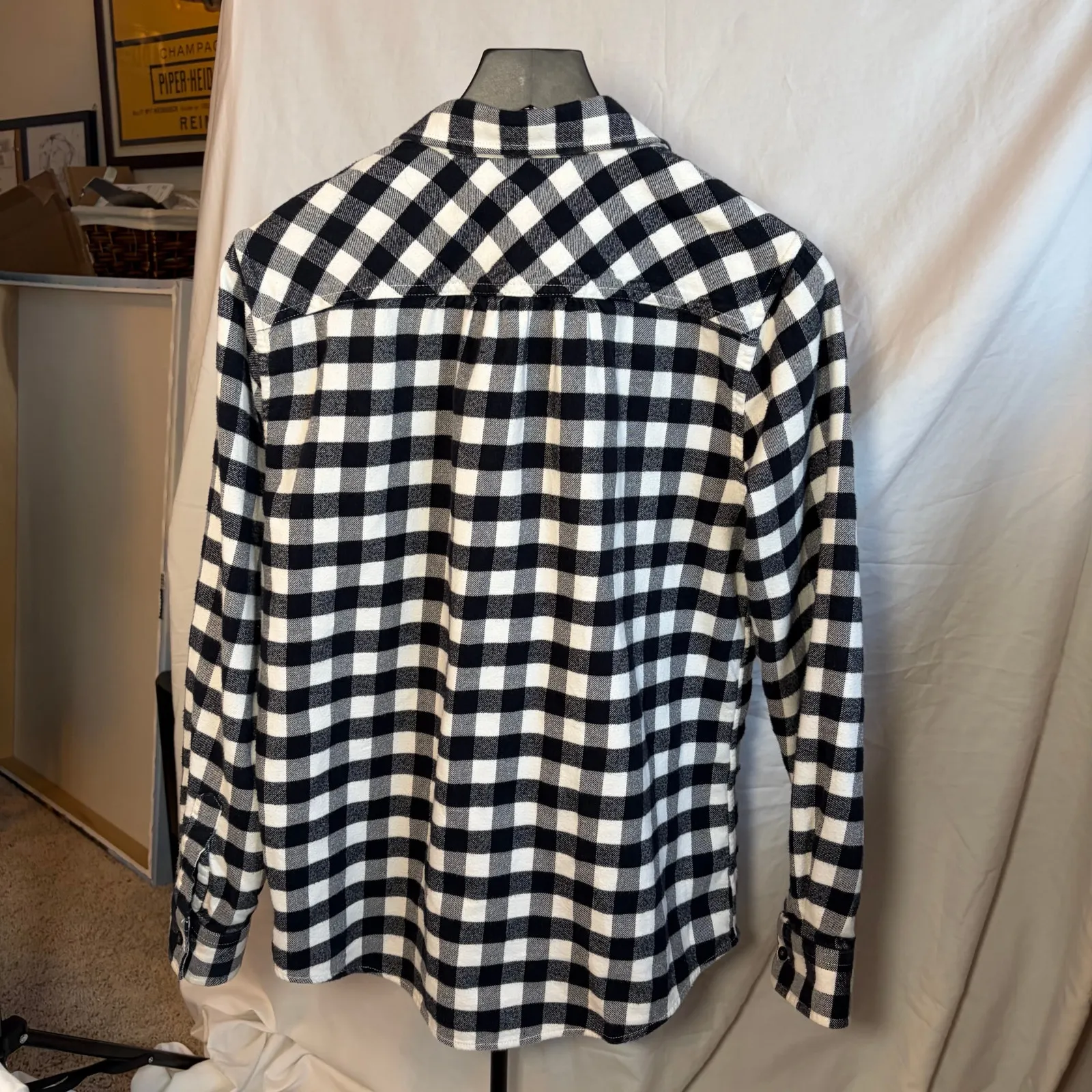Lands End womens black white buffalo plaid flannel long sleeved shirt.  Size 10 - Image 2