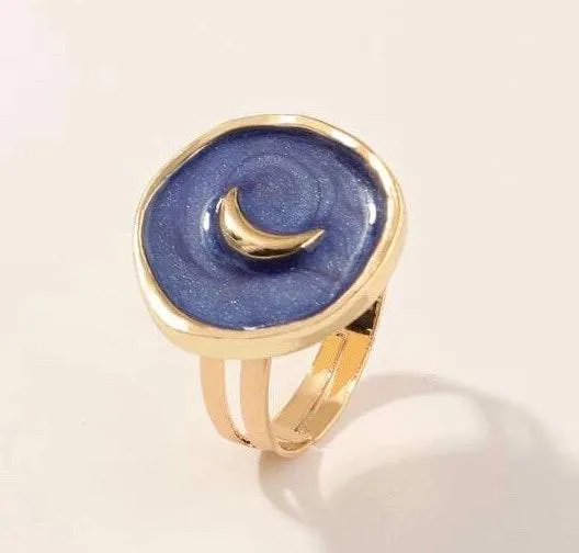 Moon Enamel Ring Gold - Image 4