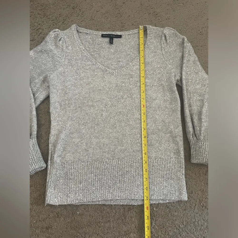 White House Black Market Gray/Silver Sequin Knit V-Neck Long Sleeve Sweater - Image 12