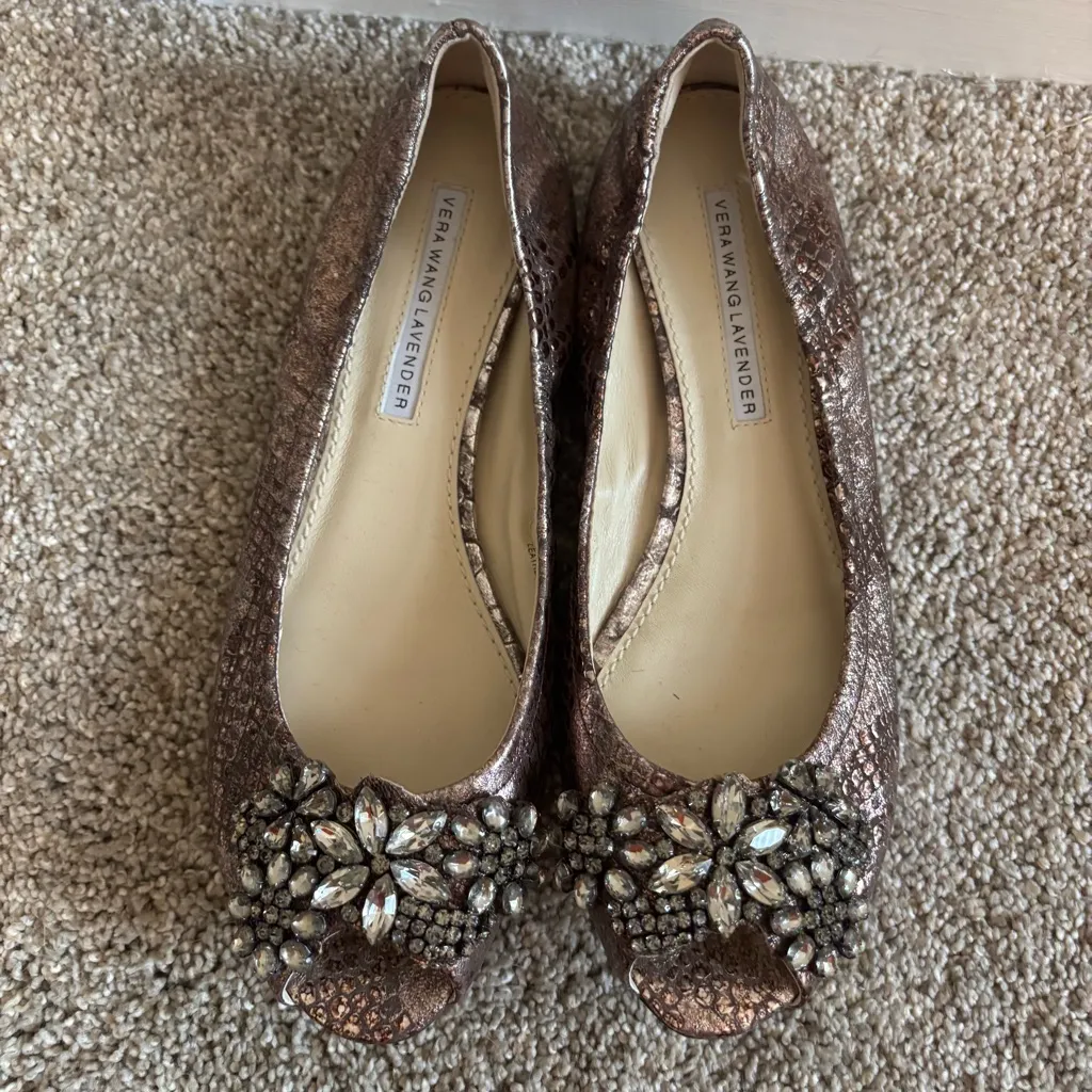 Vera Wang Lavender Metallic Peep Toe Jeweled Flats Women’s Size 7.5 Snake Print Gold - Image 3