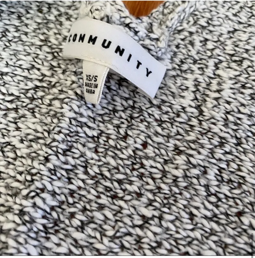 Aritzia NWOT  Cardigan - Image 3