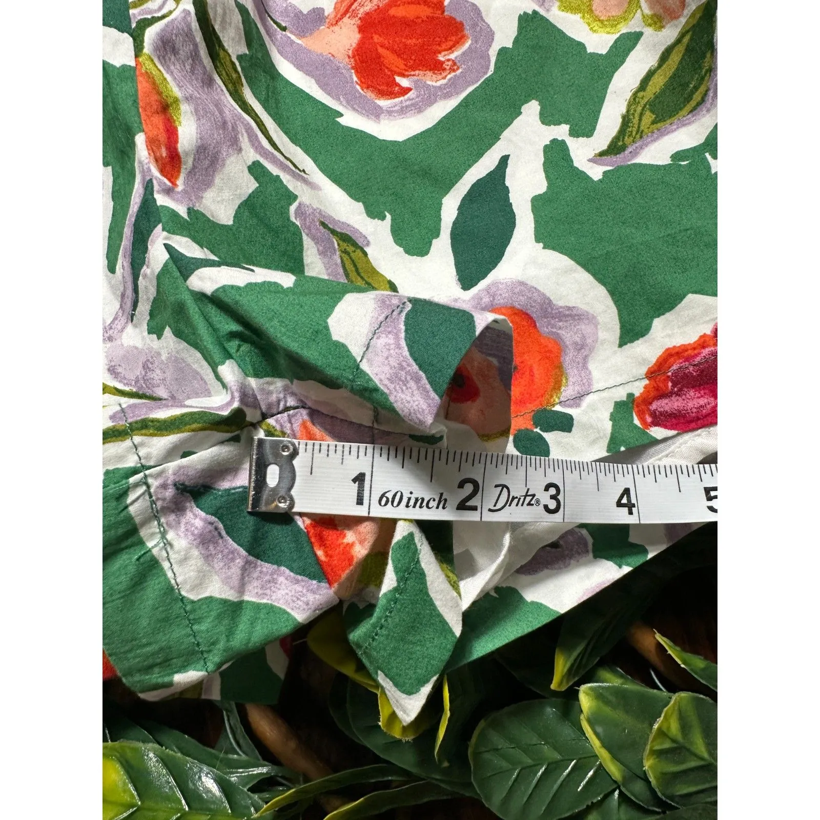 English Factory High Rise Green Floral Shorts Size Large NWT - Image 8